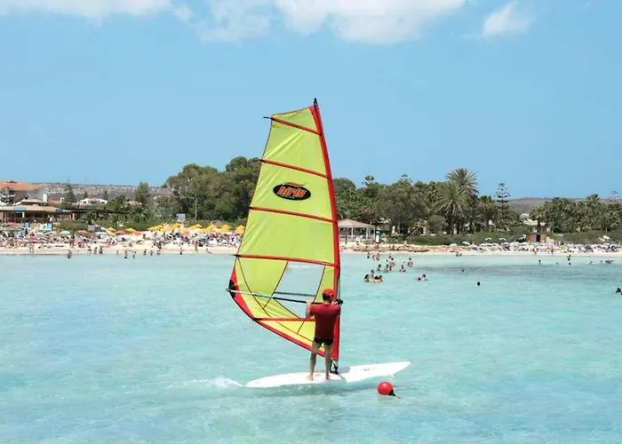 Ayia Napa Apartment 아이아 나파